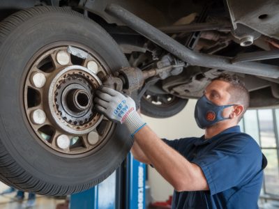 Step-by-step: changing a corroded wheel hub bearing safely with common tools